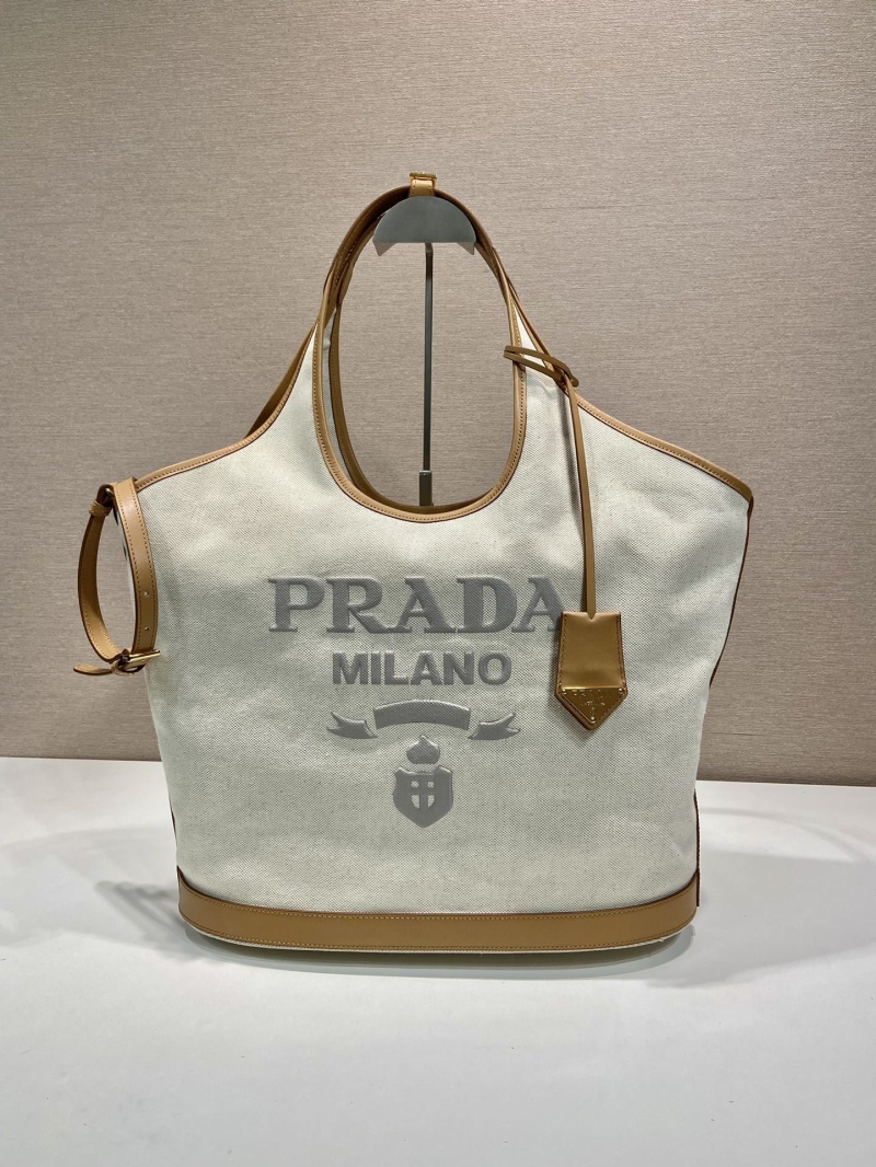 Pra*a tote bags